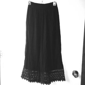 AEO Capri / wide legged festival pants